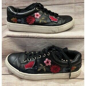 Nanette by Wildflower Embroidered Lace-Up Sneakers black size 6.5